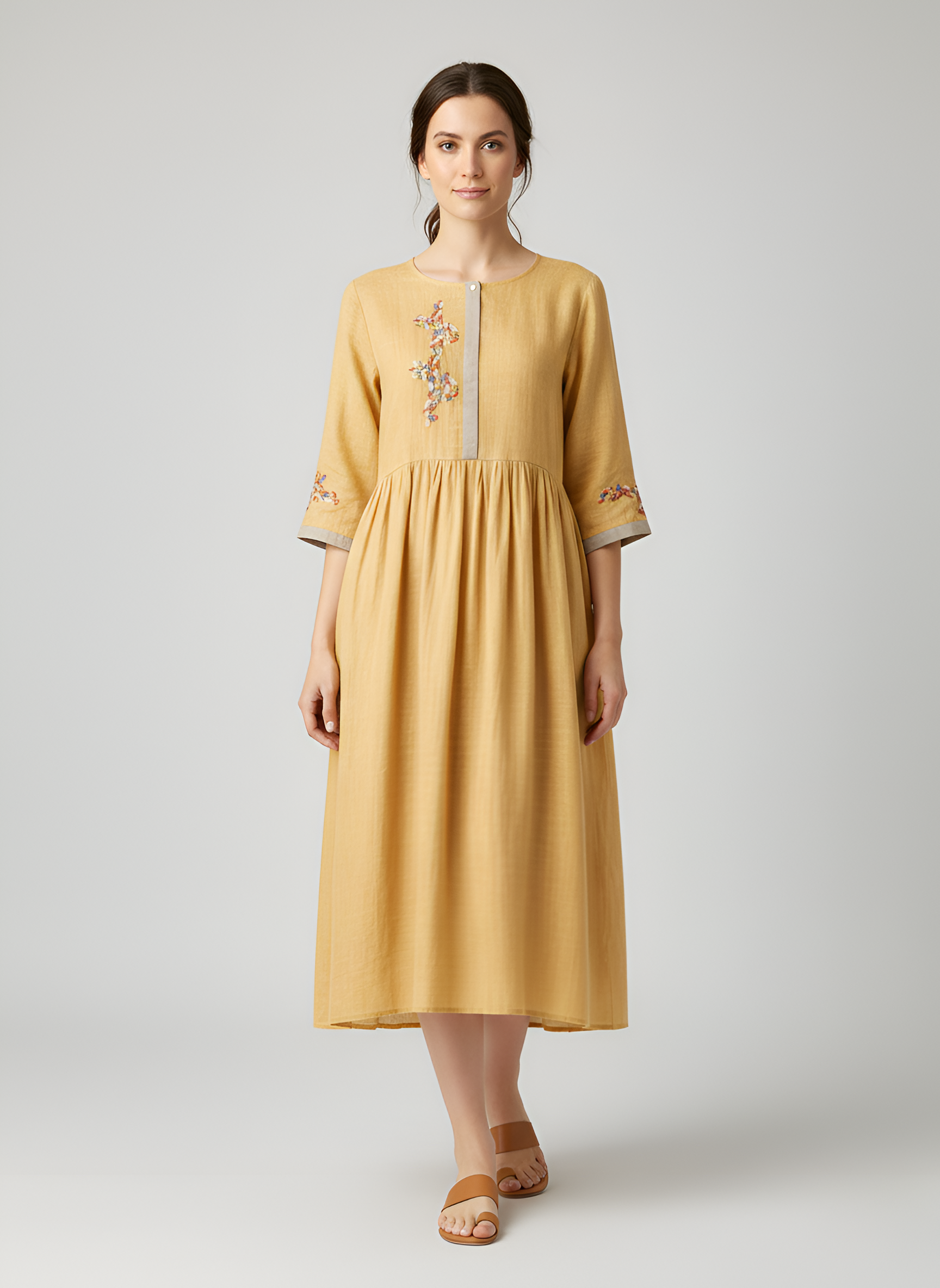 Dame kjole i bomuld og hør med rund hals og løs pasform